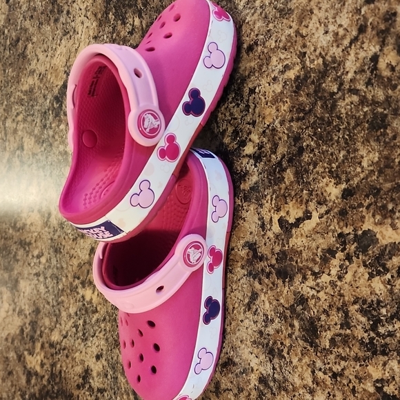 Crocs - Picture 4 of 7